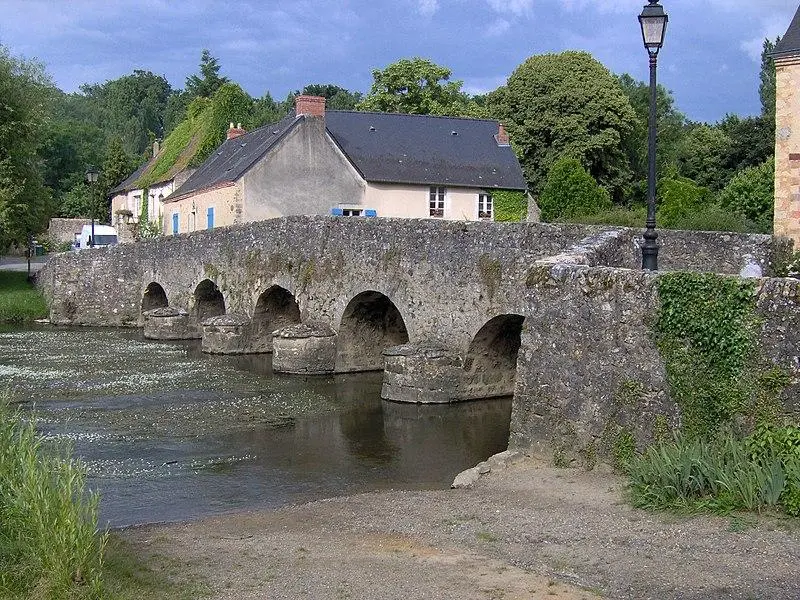 Foto von Alte Brücke über La Vègre - Cliatop - © Creative Commons (https://creativecommons.org/licenses/by-sa/4.0/deed.fr)