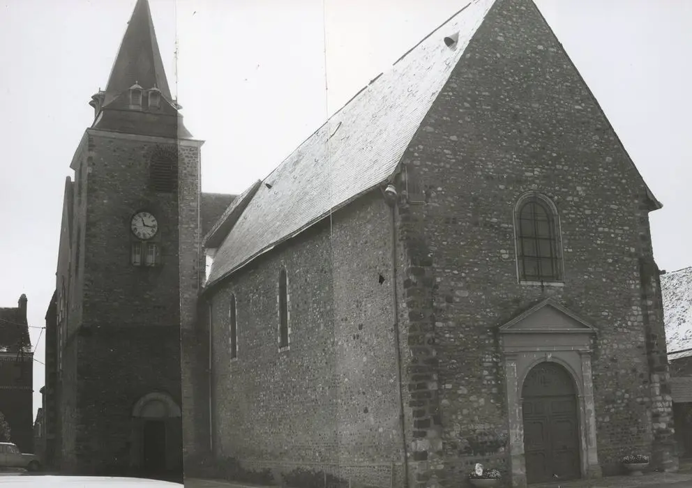 Foto von Saint-Pierre Kirche - POP Plateforme Ouverte du Patrimoine / Base Mérimée - © Ministère de la Culture (France), Médiathèque du patrimoine et de la photographie, tous droits réservés