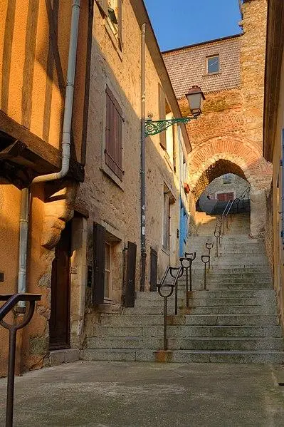 Foto von Treppe - Simon Koopmann - © Creative Commons (https://creativecommons.org/licenses/by-sa/4.0/deed.fr)