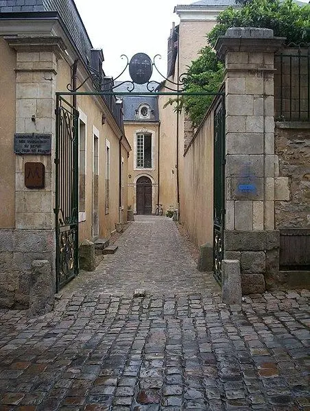 Foto von Nepveu Hotel in Rouillon - Trowa Barton - © Creative Commons (https://creativecommons.org/licenses/by-sa/4.0/deed.fr)