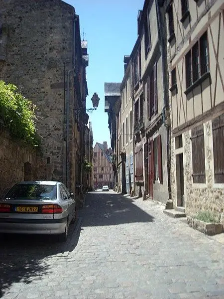 Foto von Hausboden im Haus - Yodaspirine - © Creative Commons (https://creativecommons.org/licenses/by-sa/4.0/deed.fr)