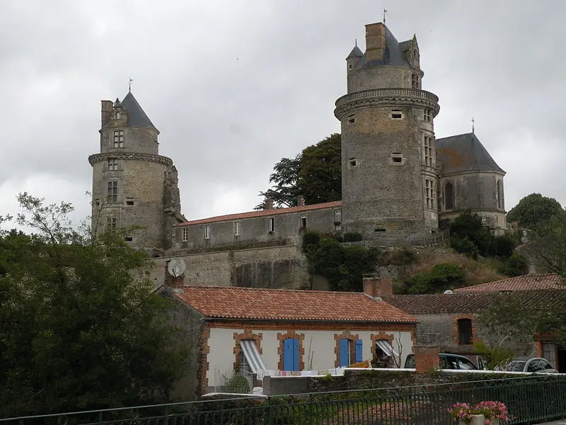 Foto de Castillo - Chatsam - © Creative Commons (https://creativecommons.org/licenses/by-sa/4.0/deed.fr)