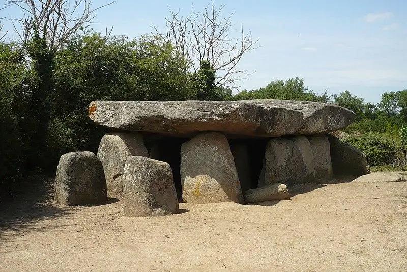 Foto de Dolmen dijo desde el frébucère - Chatmouettes - © Creative Commons (https://creativecommons.org/licenses/by-sa/4.0/deed.fr)