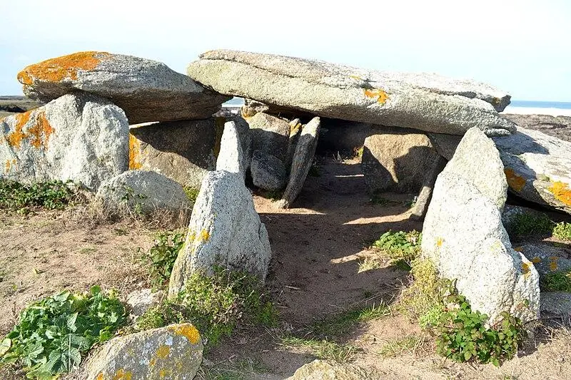 Foto de Tres dolmens - Liberliger - © Creative Commons (https://creativecommons.org/licenses/by-sa/4.0/deed.fr)