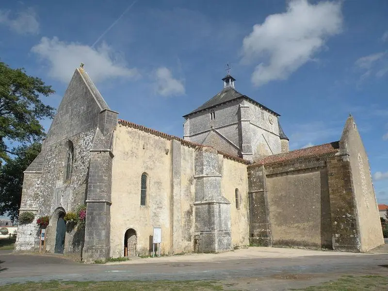 Foto de Iglesia - Chatsam - © Creative Commons (https://creativecommons.org/licenses/by-sa/4.0/deed.fr)