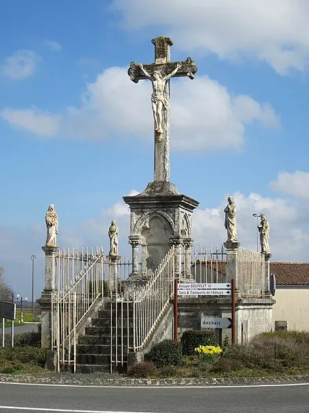 Foto di Cimitero - Xfigpower - © Creative Commons (https://creativecommons.org/licenses/by-sa/4.0/deed.fr)