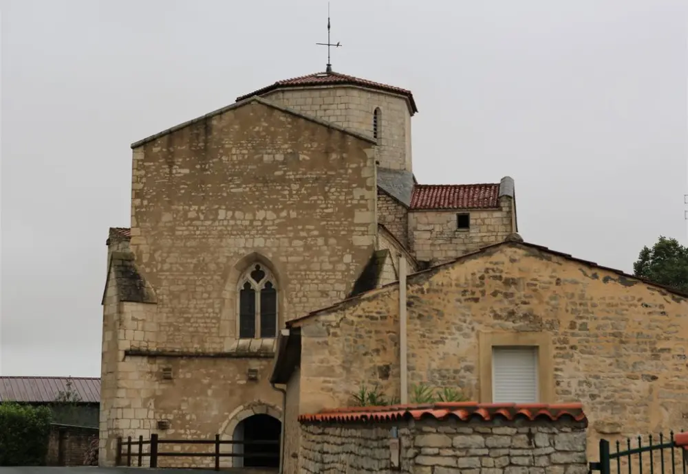 Foto de Iglesia (excepto la sacristía respaldada por la cama) - POP Plateforme Ouverte du Patrimoine / Base Mérimée - © Ministère de la Culture (France), Conservation des antiquités et des objets d’art de Vendée - Tous droits réservés