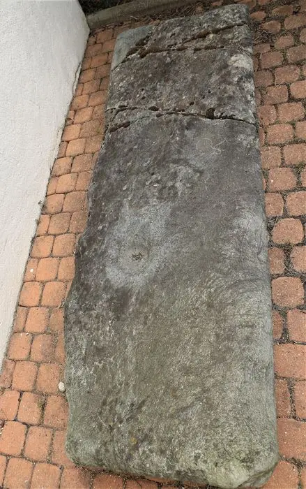 Foto di Pietra dell'asta della vecchia chiesa - POP Plateforme Ouverte du Patrimoine / Base Mérimée - © Ministère de la Culture (France), Conservation des antiquités et des objets d’art de Vendée - Tous droits réservés