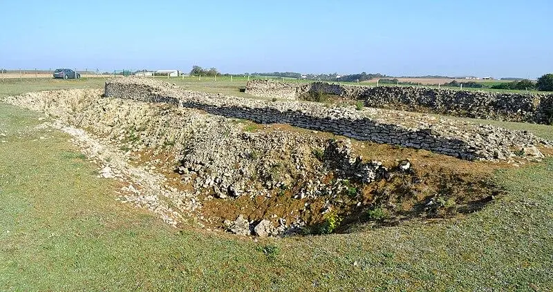 Foto di Recinzione preistorica di Champ-Durand - Liberliger - © Creative Commons (https://creativecommons.org/licenses/by-sa/4.0/deed.fr)