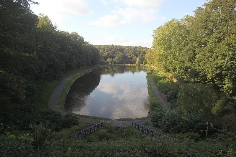 Foto de Domaine du Château de Canisy (también en la comuna de Saint-Gilles) - Hesed - © Creative Commons (https://creativecommons.org/licenses/by-sa/4.0/deed.fr)