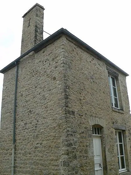 Foto di Old Masonic Lodge - MathildeEtGeorges - © Creative Commons (https://creativecommons.org/licenses/by-sa/4.0/deed.fr)