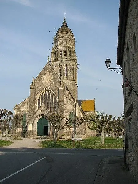 Foto de Iglesia y su lugar - TCY - © Creative Commons (https://creativecommons.org/licenses/by-sa/4.0/deed.fr)