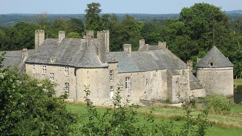 Foto de Manor dice el patio - Xfigpower - © Creative Commons (https://creativecommons.org/licenses/by-sa/4.0/deed.fr)