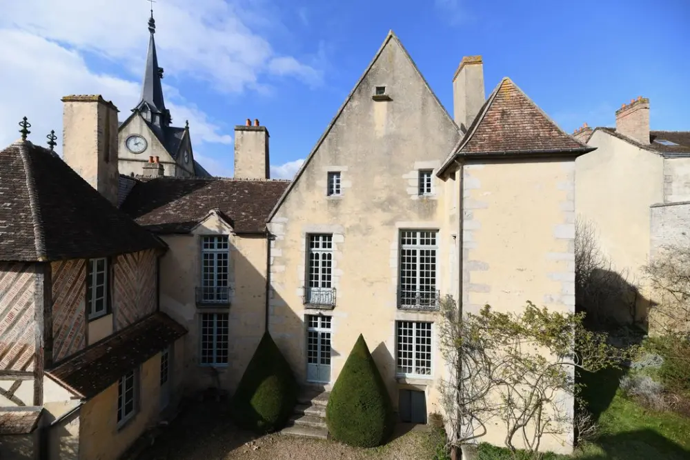 Foto von Logis Saint-Léonard - POP Plateforme Ouverte du Patrimoine / Base Mérimée - © Ministère de la Culture (France), Direction Régionale des Affaires Culturelles de Normandie – Tous droits réservés 