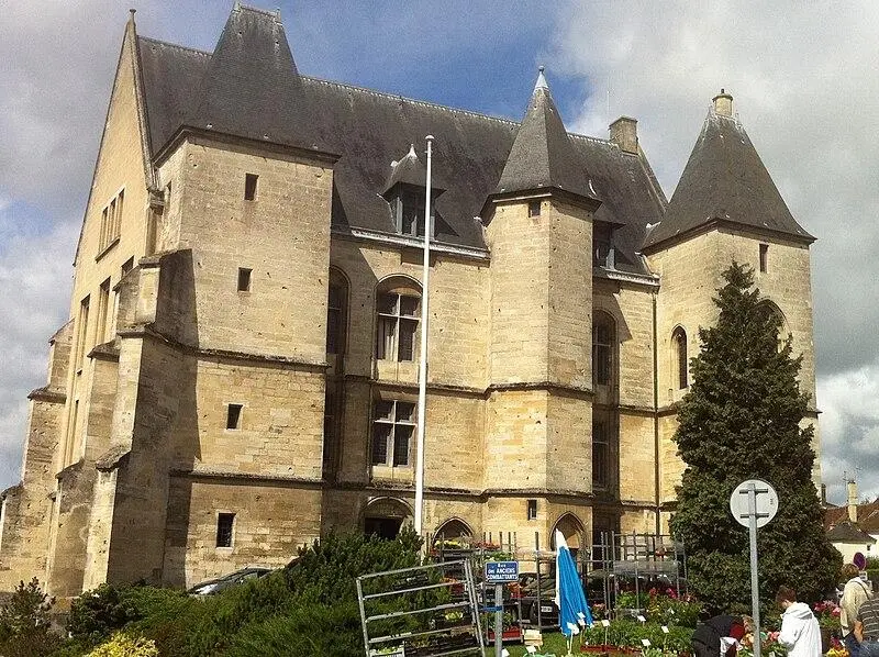 Foto de Ex Château des dukes - Mlane78212 - © Creative Commons (https://creativecommons.org/licenses/by-sa/4.0/deed.fr)