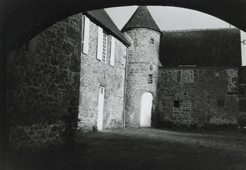 Foto von Grande-Pierre Manor - POP Plateforme Ouverte du Patrimoine / Base Mérimée - © Ministère de la Culture (France), Médiathèque du patrimoine et de la photographie, tous droits réservés