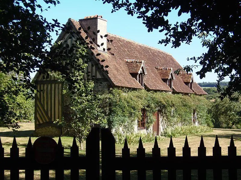 Foto von Der Geburtsort von Charlotte Corday, bekannt als Ronceray Farm oder Linerits - Ikmo-ned - © Creative Commons (https://creativecommons.org/licenses/by-sa/4.0/deed.fr)