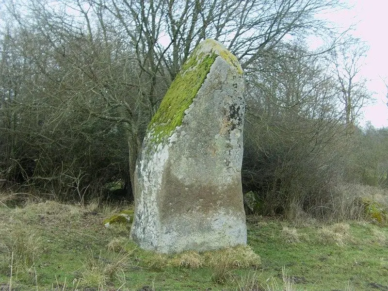 Foto de Menhir dice la evaluación de Gargantua - Astérixobélix - © Creative Commons (https://creativecommons.org/licenses/by-sa/4.0/deed.fr)