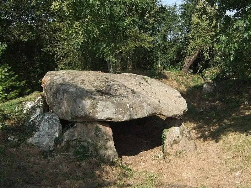 Foto von Dolmen sagt Pierre-Aux-Biges - Milka-berger - © Creative Commons (https://creativecommons.org/licenses/by-sa/4.0/deed.fr)