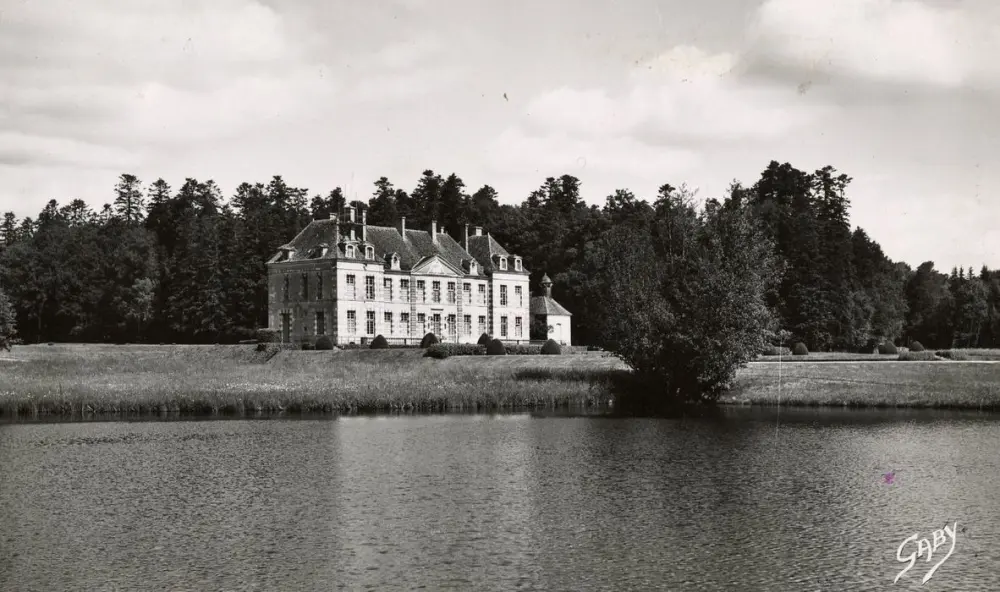 Foto von Feillet Castle - POP Plateforme Ouverte du Patrimoine / Base Mérimée - © Ministère de la Culture (France), Médiathèque du patrimoine et de la photographie, tous droits réservés