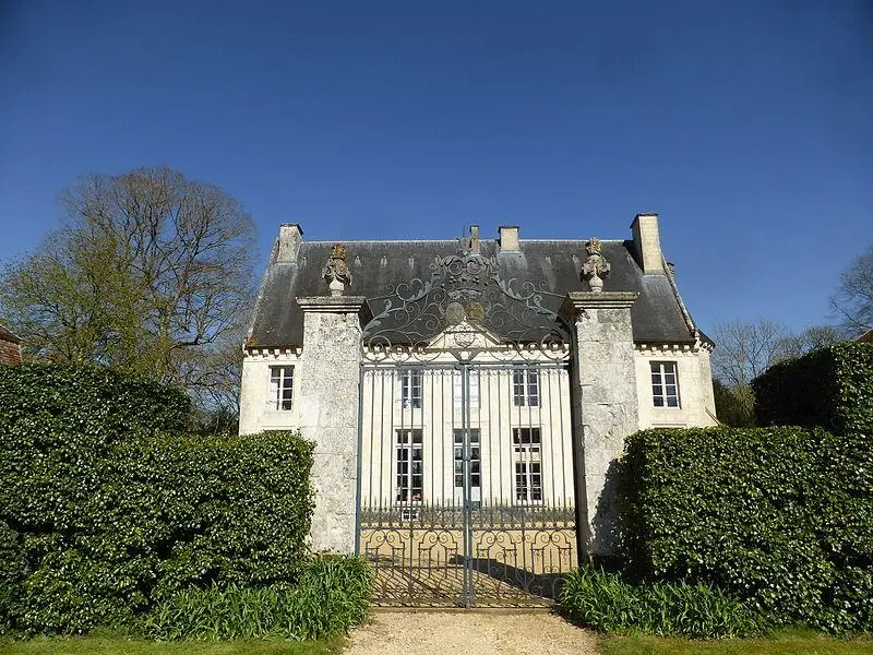 Foto von Schloss - Pucesurvitaminee - © Creative Commons (https://creativecommons.org/licenses/by-sa/4.0/deed.fr)