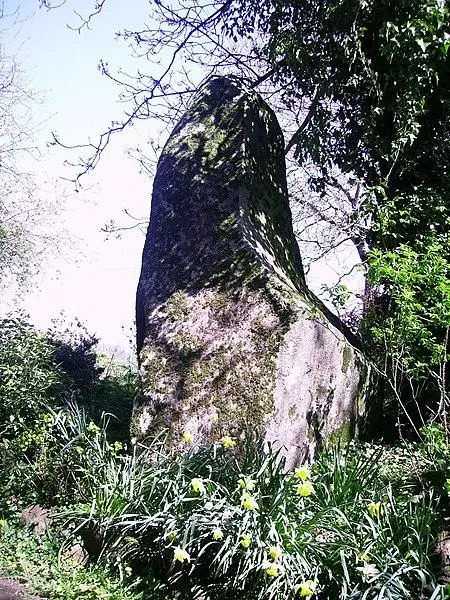 Foto di Perron Menhir - Bicaisse - © Creative Commons (https://creativecommons.org/licenses/by-sa/4.0/deed.fr)