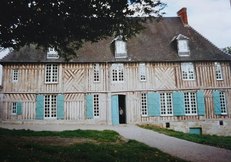 Foto de Corday Manor o Cauvigny - Pimprenel - © Creative Commons (https://creativecommons.org/licenses/by-sa/4.0/deed.fr)