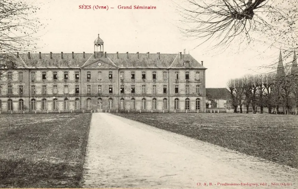 Foto de Ex Abadía de Saint-Martin - POP Plateforme Ouverte du Patrimoine / Base Mérimée - © Ministère de la Culture (France), Médiathèque du patrimoine et de la photographie, Tous droits réservés