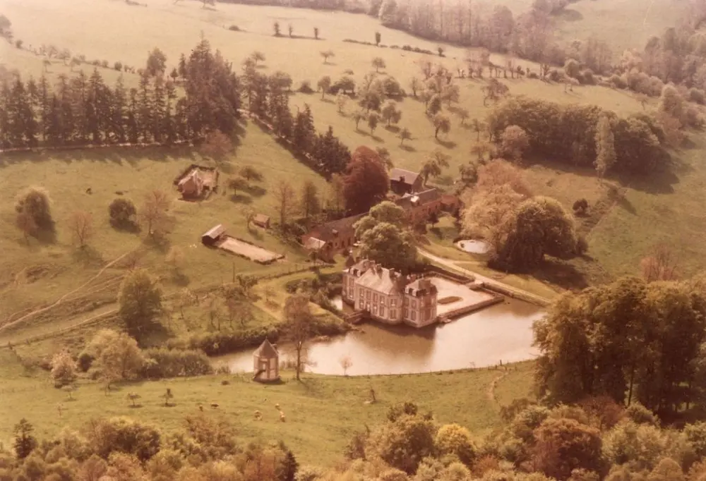 Foto von Schloss - POP Plateforme Ouverte du Patrimoine / Base Mérimée - © Ministère de la Culture (France), Médiathèque du patrimoine et de la photographie, Tous droits réservés 