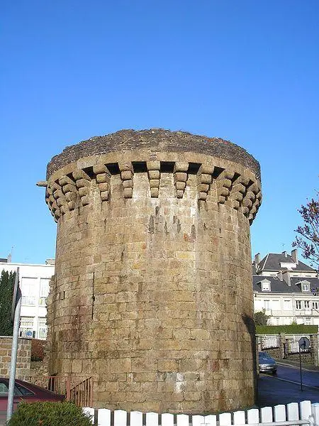 Foto von Raine Tour - Ikmo-ned - © Creative Commons (https://creativecommons.org/licenses/by-sa/4.0/deed.fr)