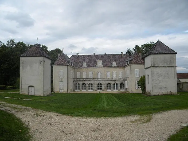 Foto de Castillo - Bildoj - © Creative Commons (https://creativecommons.org/licenses/by-sa/4.0/deed.fr)