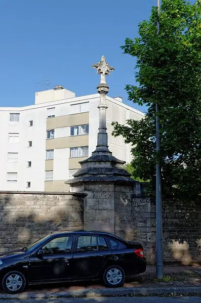 Foto de Cruz llamada Cross Mincefer - François de Dijon - © Creative Commons (https://creativecommons.org/licenses/by-sa/4.0/deed.fr)