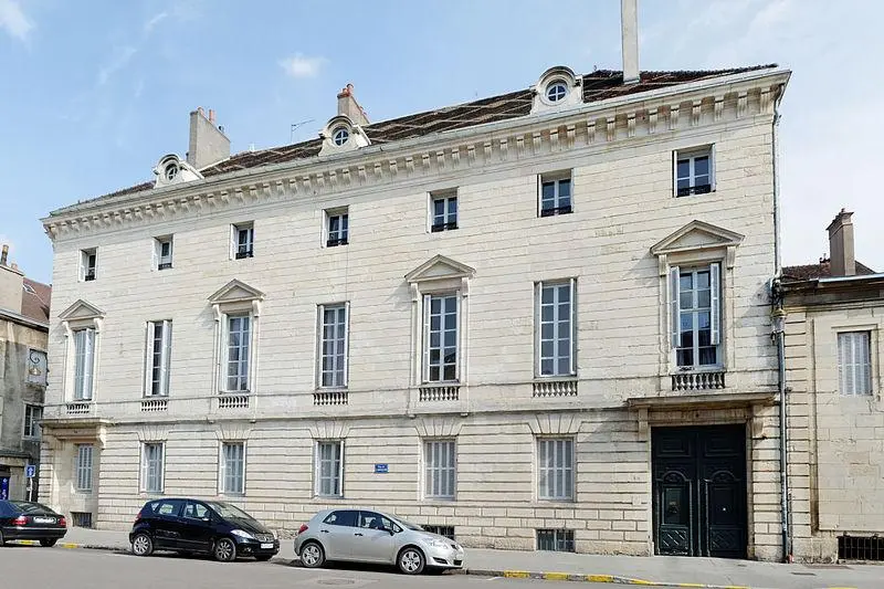 Foto de Hotel Esmonin en Dampierre - François de Dijon - © Creative Commons (https://creativecommons.org/licenses/by-sa/4.0/deed.fr)