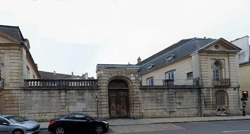 Foto de Hotel de rufas - François de Dijon - © Creative Commons (https://creativecommons.org/licenses/by-sa/4.0/deed.fr)