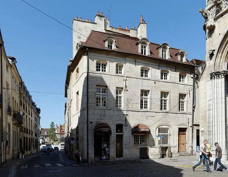 Foto de Edificio - François de Dijon - © Creative Commons (https://creativecommons.org/licenses/by-sa/4.0/deed.fr)