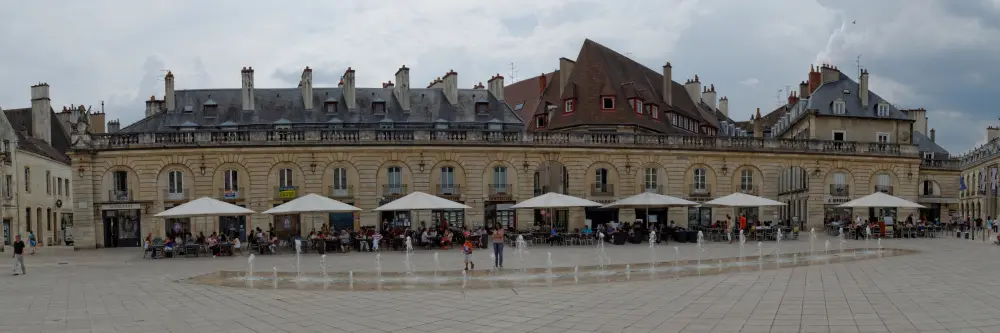 Foto de Edificio - Sous licence Creative Commons (https://creativecommons.org/licenses/by-sa/4.0/deed.fr) - Par François de Dijon - © Creative Commons (https://creativecommons.org/licenses/by-sa/4.0/deed.fr)