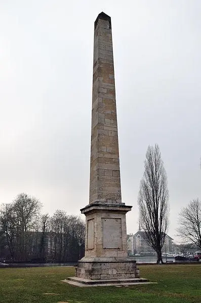 Foto de Obelisco - François de Dijon - © Creative Commons (https://creativecommons.org/licenses/by-sa/4.0/deed.fr)