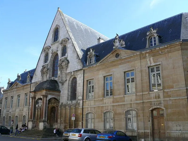 Foto de Palacio de justicia - MOSSOT - © Creative Commons (https://creativecommons.org/licenses/by-sa/4.0/deed.fr)