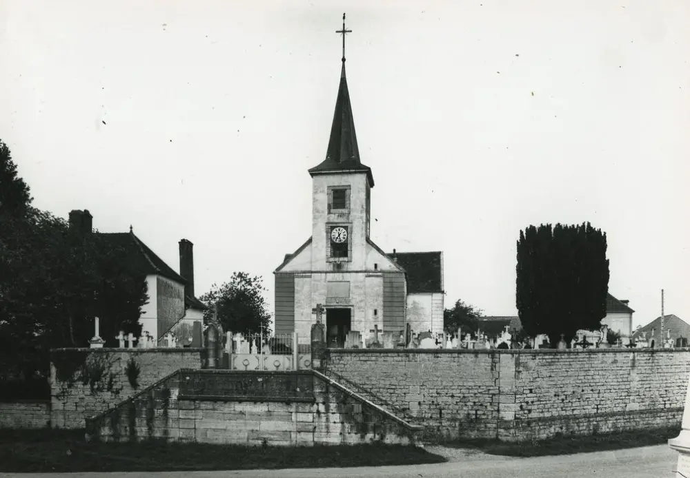 Foto von Saint-Léger Church - POP Plateforme Ouverte du Patrimoine / Base Mérimée - © Ministère de la Culture (France), Médiathèque du patrimoine et de la photographie, tous droits réservés