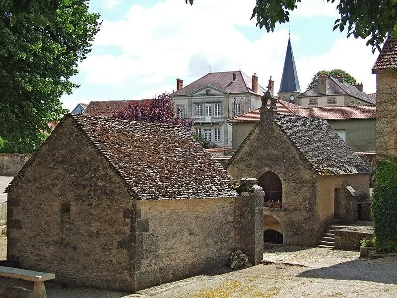 Foto von Kapelle, Wäsche und wasserdichte Bildung eines Sets - Christophe.Finot - © Creative Commons (https://creativecommons.org/licenses/by-sa/4.0/deed.fr)