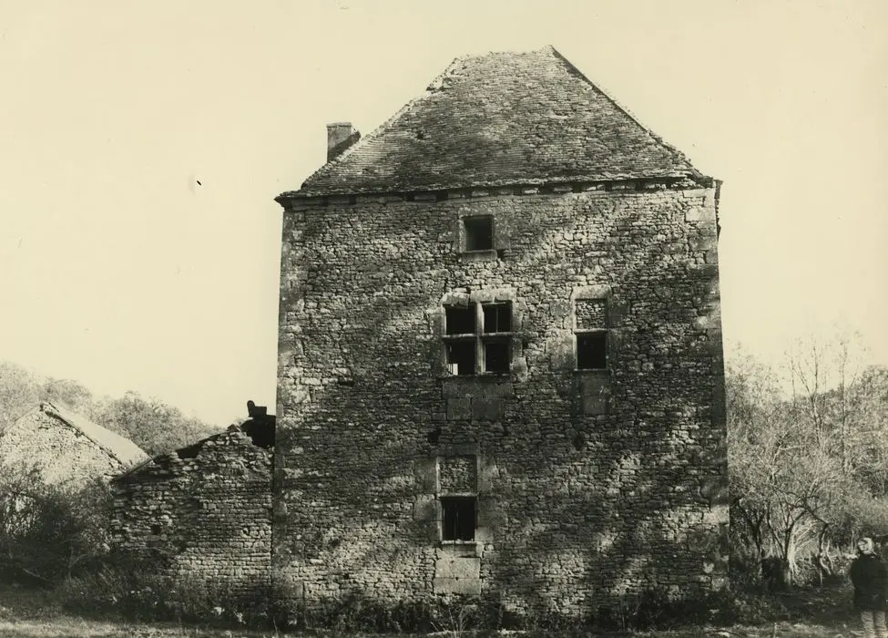 Foto von Grange (alt) abhängig von der Grissey Farm - POP Plateforme Ouverte du Patrimoine / Base Mérimée - © Ministère de la Culture (France), Médiathèque du patrimoine et de la photographie, tous droits réservés