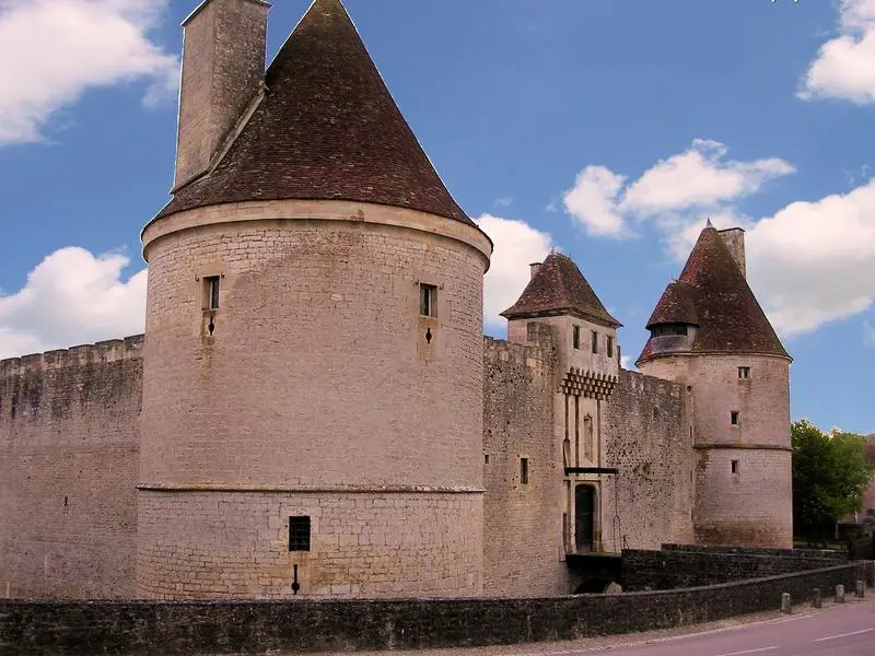 Foto de Castillo - G CHP - © Creative Commons (https://creativecommons.org/licenses/by-sa/4.0/deed.fr)