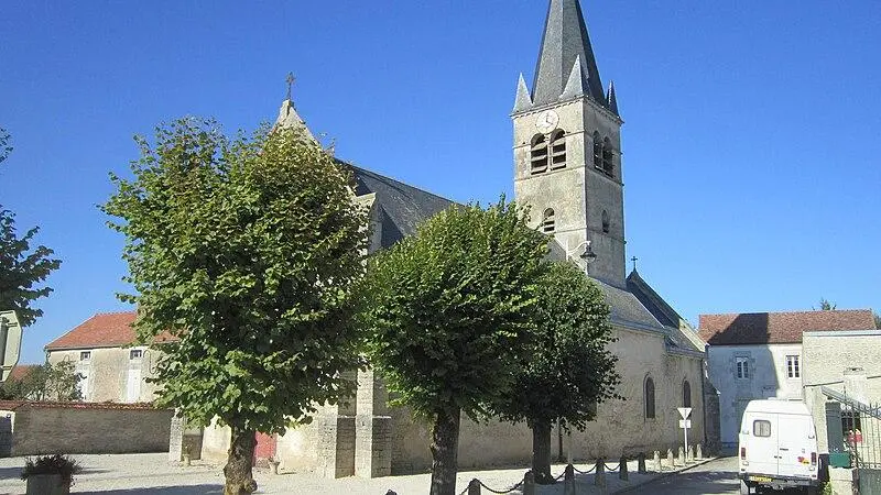 Foto von Kirche - Claude PIARD - © Creative Commons (https://creativecommons.org/licenses/by-sa/4.0/deed.fr)