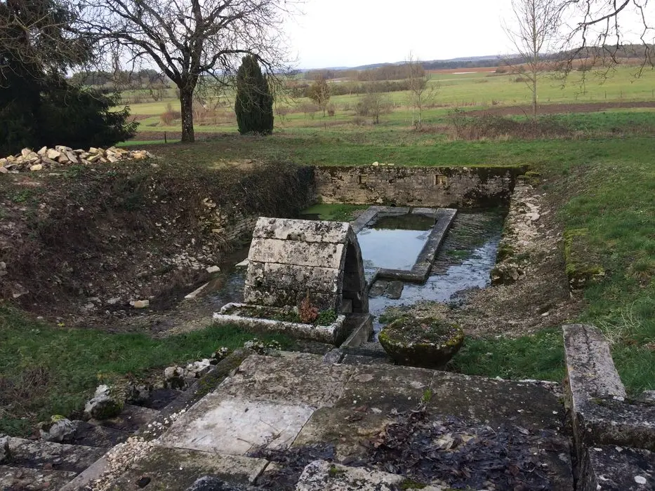 Foto de Fuente de pidencia - POP Plateforme Ouverte du Patrimoine / Base Mérimée - © Ministère de la Culture (France), Direction Régionale des Affaires Culturelles de Bourgogne-Franche-Comté – Tous droits réservés 