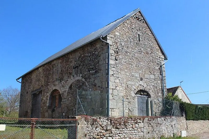 Foto von Saint-Pierre-L'ESTRIER (alte) Kirche - Chabe01 - © Creative Commons (https://creativecommons.org/licenses/by-sa/4.0/deed.fr)