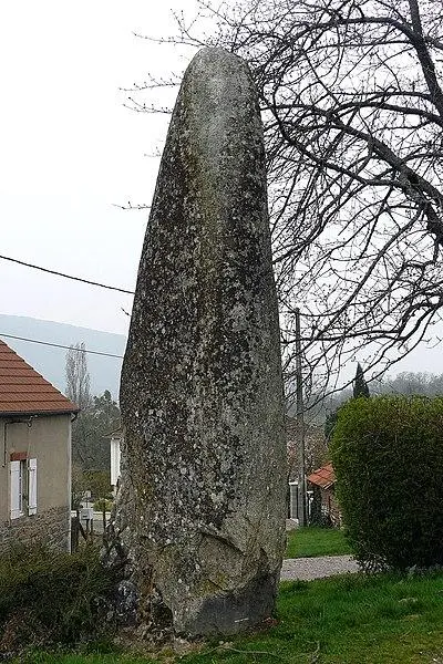 Foto von Menhir - Félix Potuit - © Creative Commons (https://creativecommons.org/licenses/by-sa/4.0/deed.fr)
