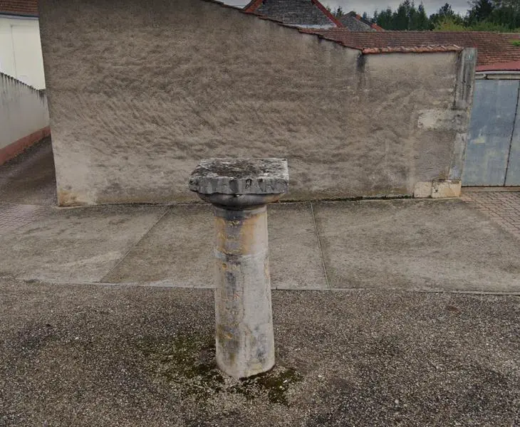 Foto von Terminal-Säule - Brigitte Pourquier - © Creative Commons (https://creativecommons.org/licenses/by-sa/4.0/deed.fr)