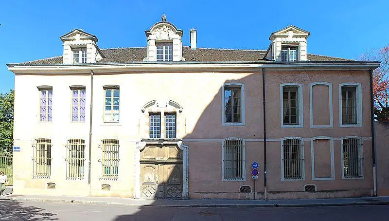 Foto von Sassenay Hotel - Chabe01 - © Creative Commons (https://creativecommons.org/licenses/by-sa/4.0/deed.fr)