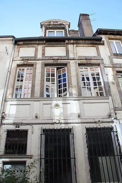 Foto von Gebäude - Chabe01 - © Creative Commons (https://creativecommons.org/licenses/by-sa/4.0/deed.fr)