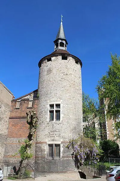 Foto von Saudon -Tour - Chabe01 - © Creative Commons (https://creativecommons.org/licenses/by-sa/4.0/deed.fr)